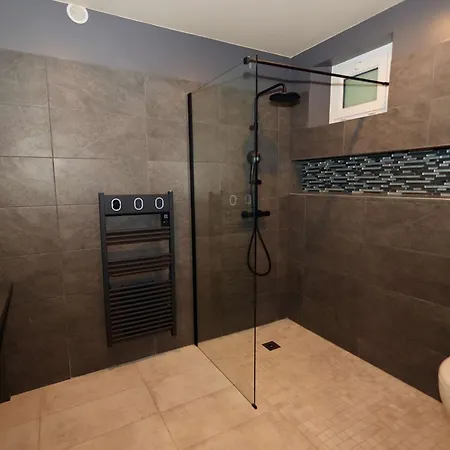 Apartament Le Jardin D'eden - Junior Pmr Luxe - Petit Dejeuner Inclus Pour 2 Personnes *