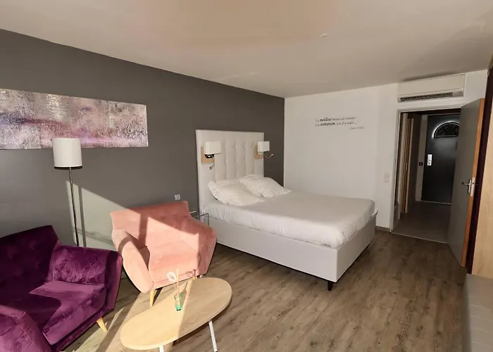 Le Jardin D'eden - Junior Pmr Luxe - Petit Déjeuner Inclus Pour 2 Personnes Agde